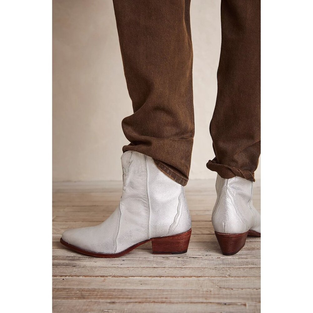 🆕FREE PEOPLE New Frontier Western Ankle Bootie Boot 6.5 Silver - Picture 4 of 12